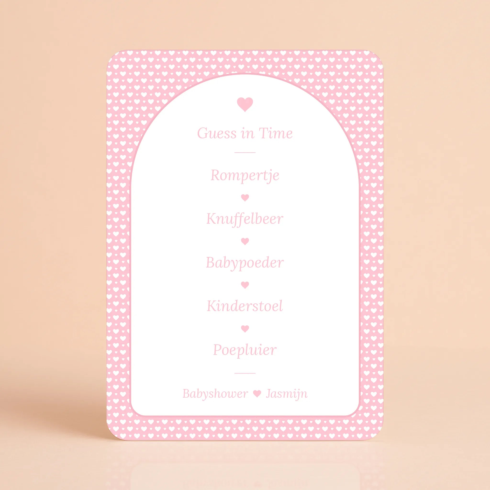Babyshower spelletje Guess in Time met witte hartjes op roze achtergrond  – Studio Miron